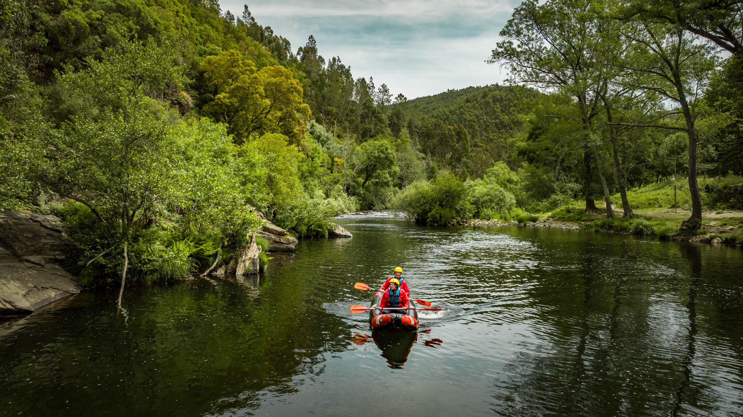 Cano-rafting