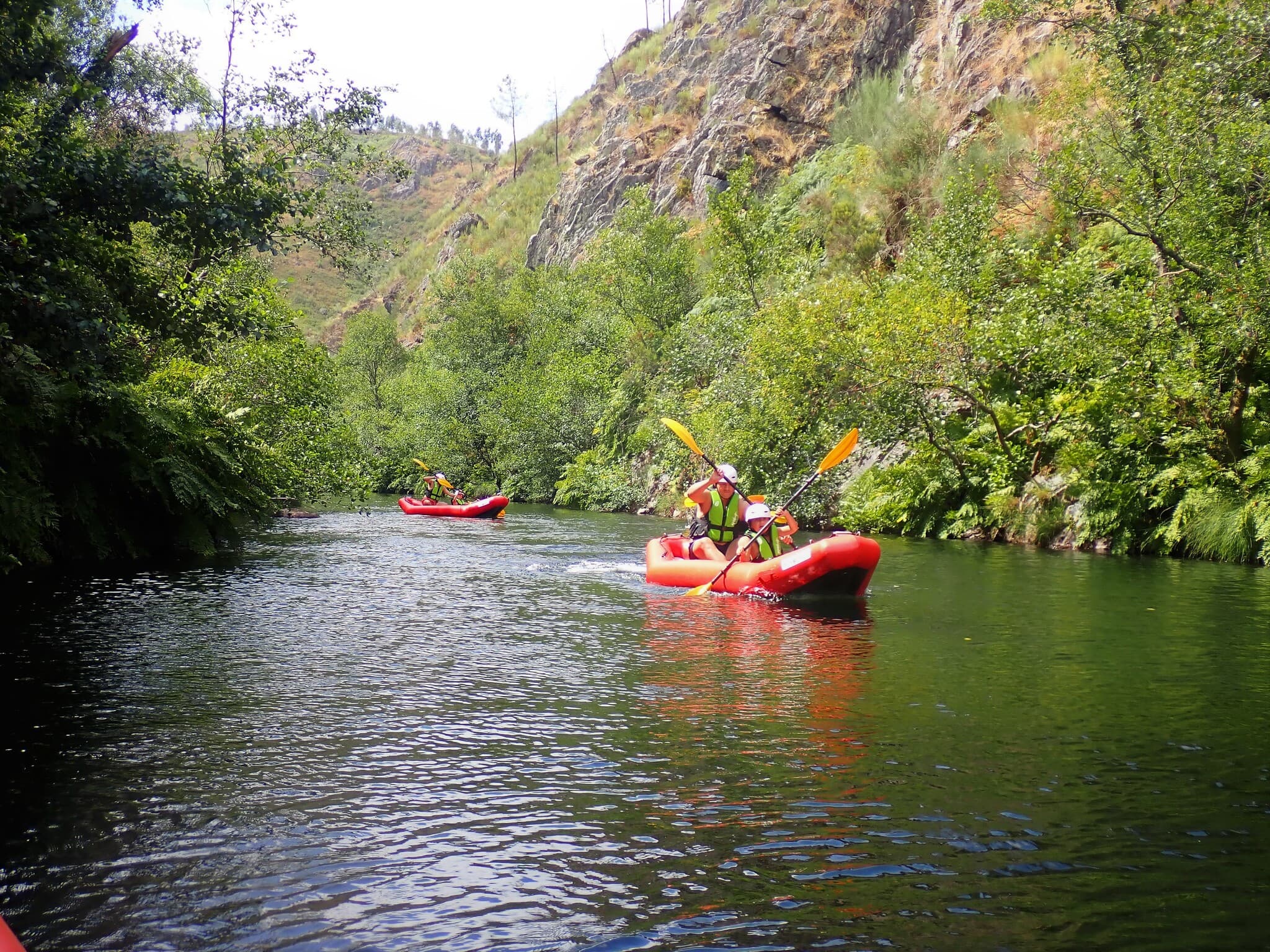 Cano-Rafting