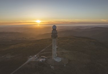 Visita interpretada «Crepúsculo no Radar»